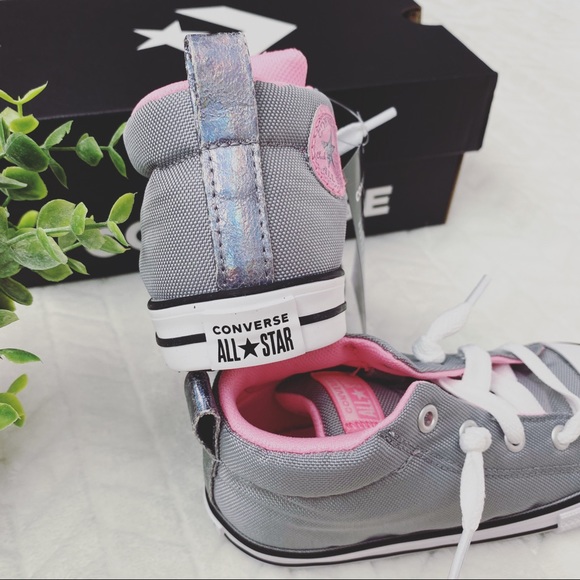 Converse Chuck Taylor Mid Lace-Up Sneaker - Kids - Picture 6 of 8